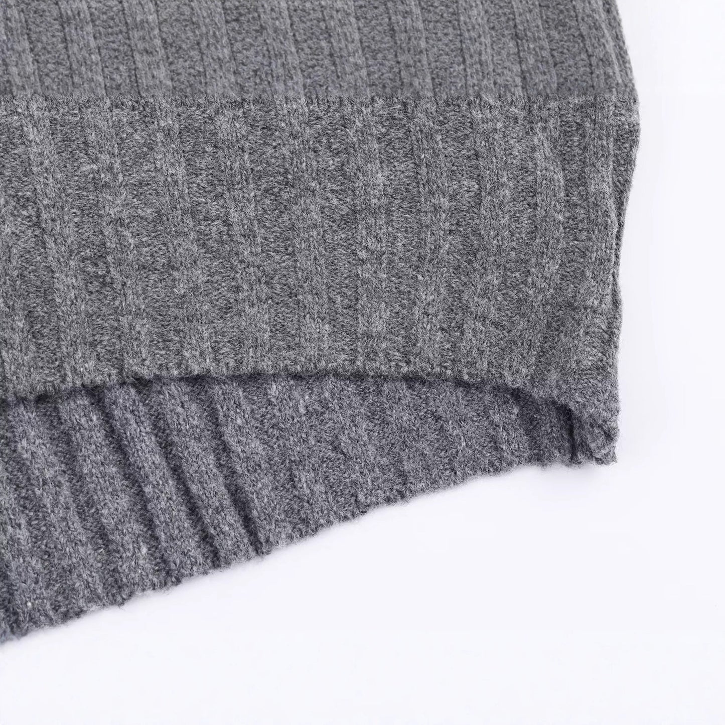 Round neck long sleeved loose fitting pullover knitted sweater for women