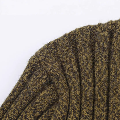 Round neck single breasted waist cinched short knit sweater for women